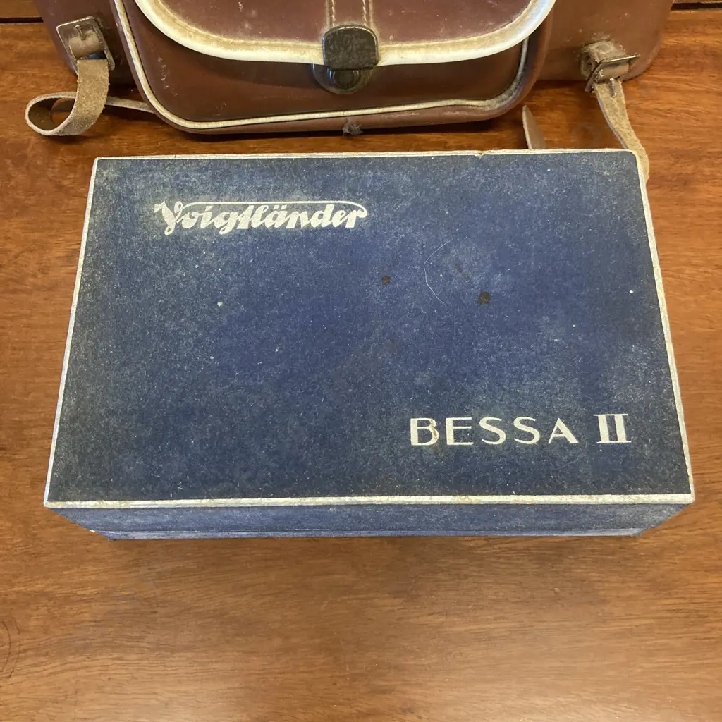 Voigtländer Bessa II Folding Camera Color-Skopar 3.5/105mm Lens, Lens Hood, Filters, Leather Case, Original Box, Etc Image 1++